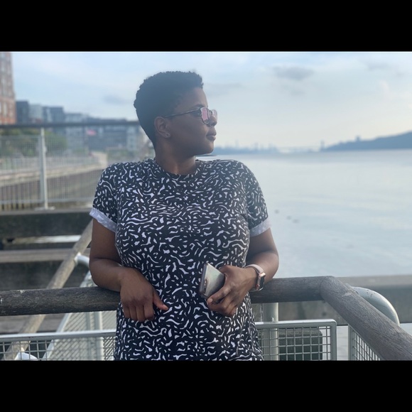 Meet your Posher, Kayla - Picture 1 of 1